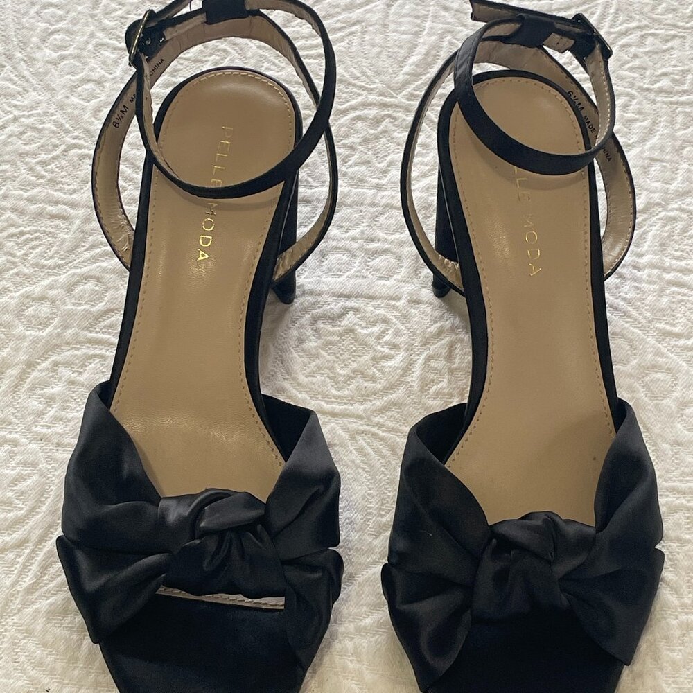 Pelle Moda Black‎ Satin Knot Bow Ankle Strap Block Heel Sandals Women's 6.5M